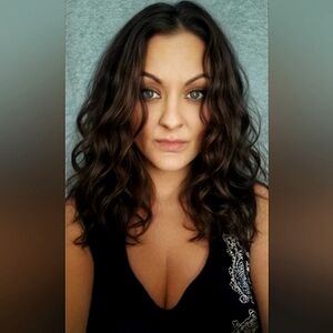 Meet your Posher, Sarah Beth